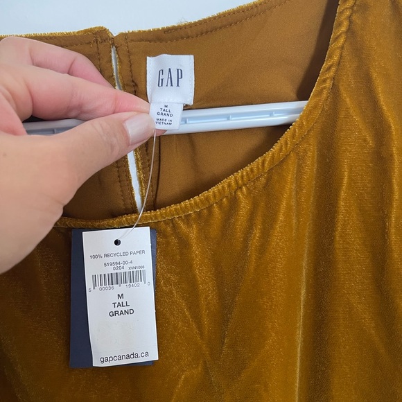 NWT Gap Velvet dress - Picture 2 of 3
